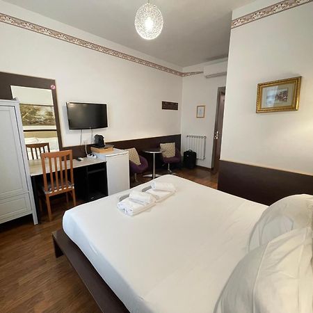 Hotel Gold House Roma Esterno foto