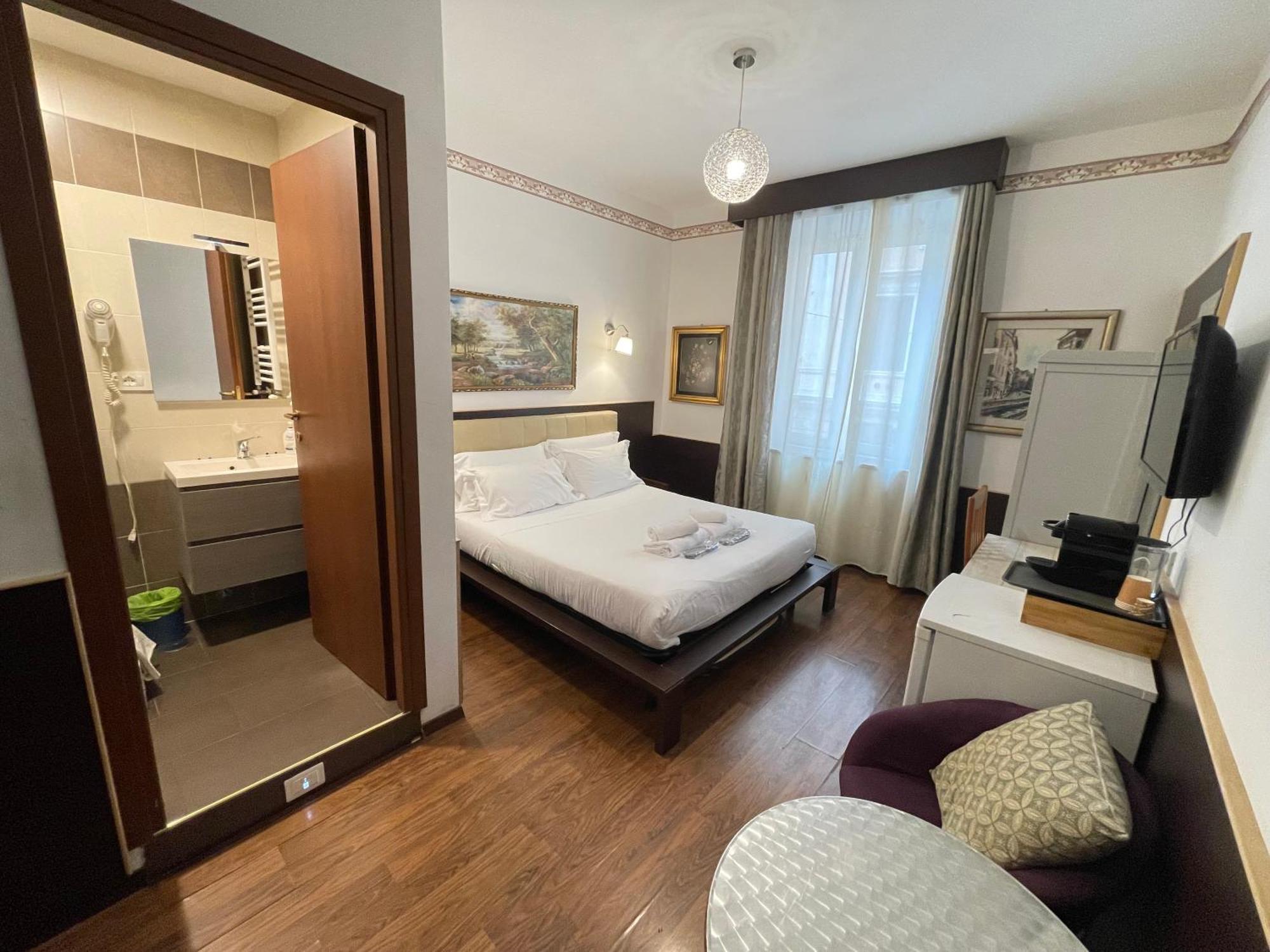 Hotel Gold House Roma Esterno foto