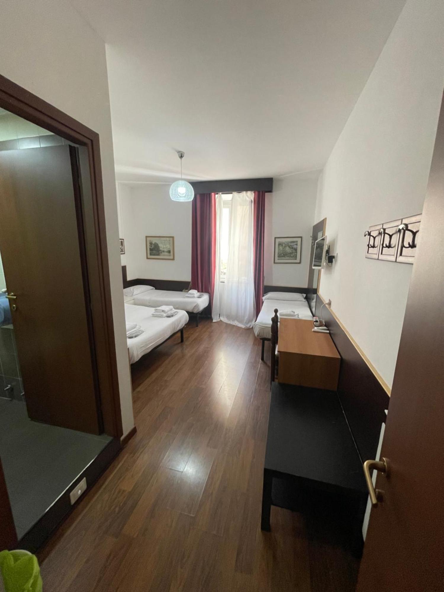 Hotel Gold House Roma Esterno foto