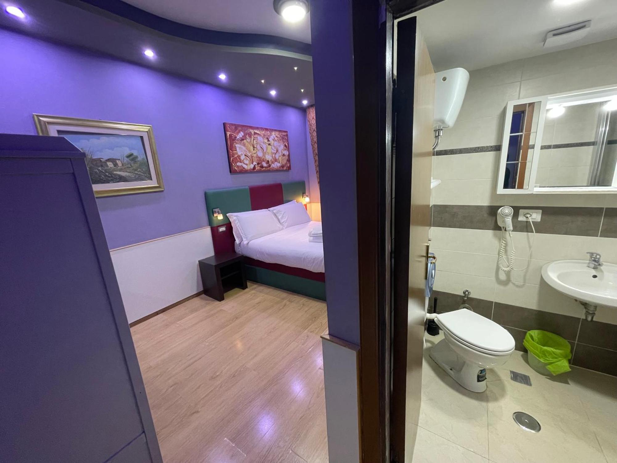 Hotel Gold House Roma Esterno foto