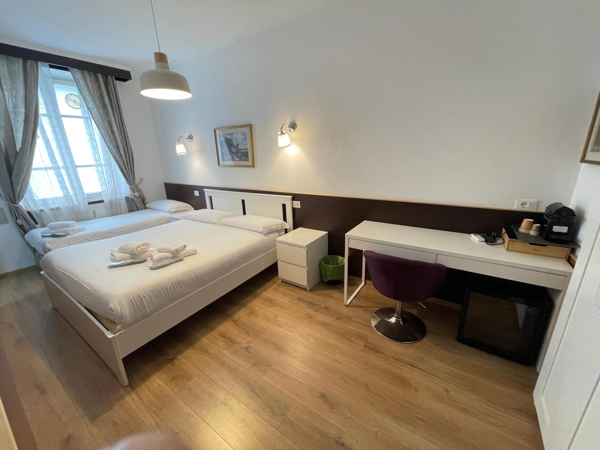 Hotel Gold House Roma Esterno foto